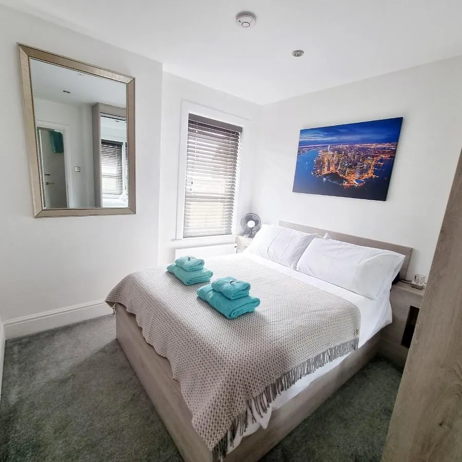 Bournemouth Luxury Apartment 0*,